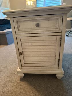 White Distressed End Table / Nightstand with Storage