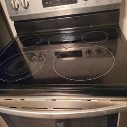 totally electric Frigidaire stove only been used handful of times