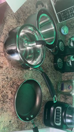 3 Cooking pots