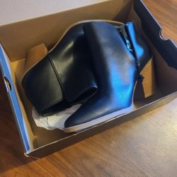 Womens Boots Black Size 11