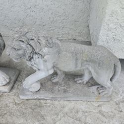 Statue Lions