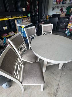 Dining room table