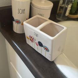 Rae dunn bathroom set