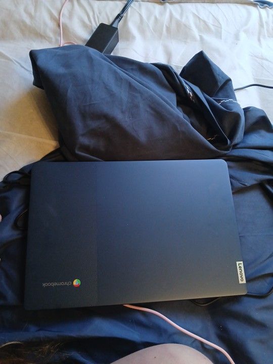 Brand New Ideapad Slim 3 Chromebook Full HD Touchscreen Laptop