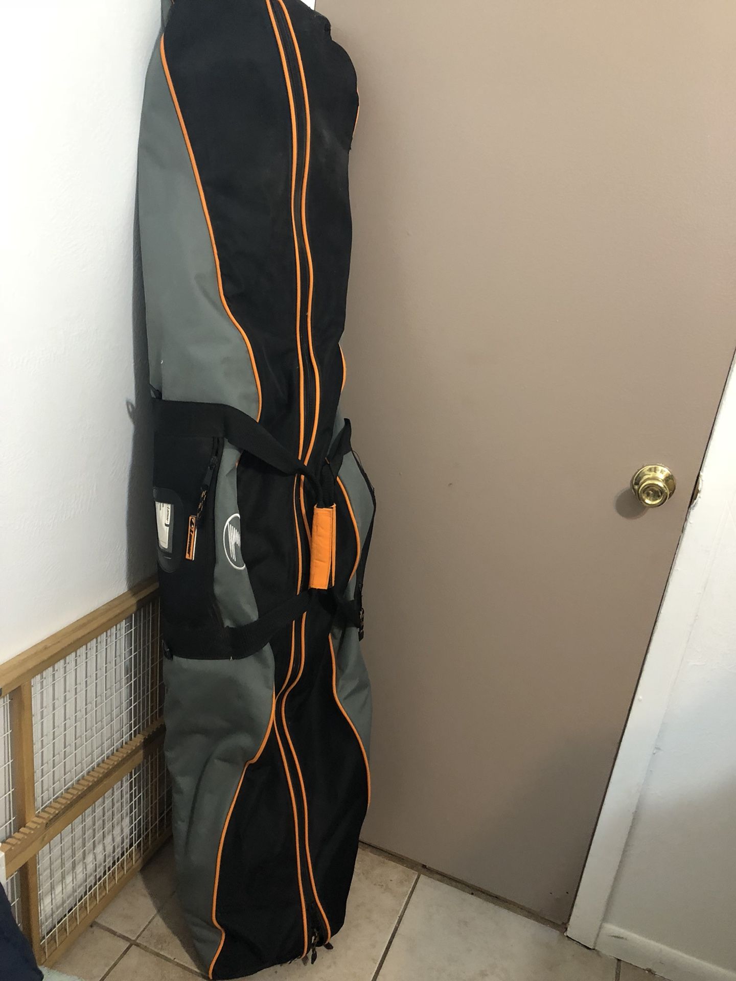 Snowboard bag