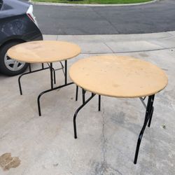 (2) Foldable Round Tables size 36"in x 36"in x 29½"in - $30 for Both
