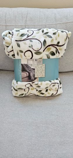 Printed Blanket Soft Throw - Brand New