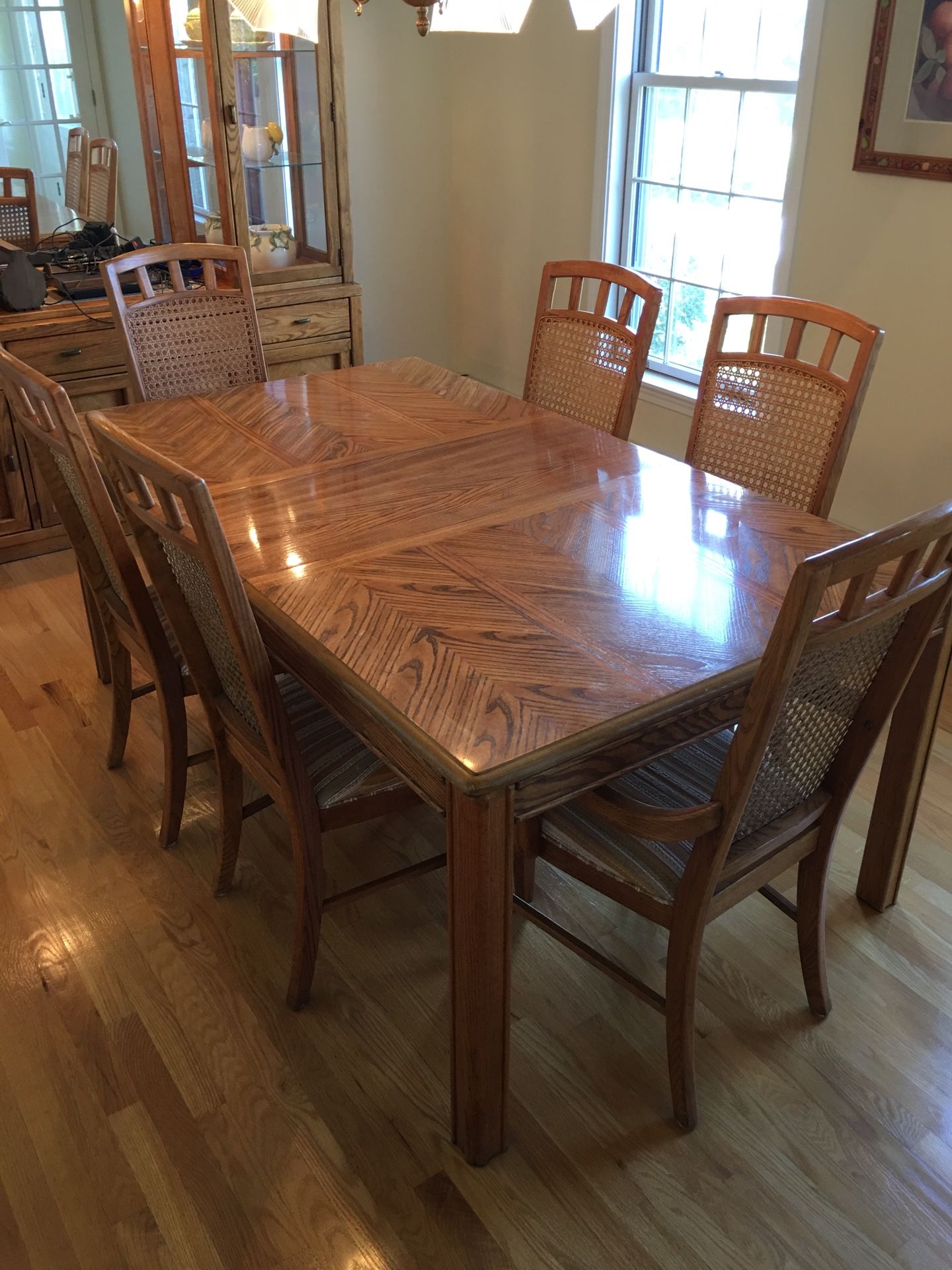 Oak Dining Room Set (3 pieces)