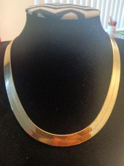 10 Kt Gold Herringbone Necklace 