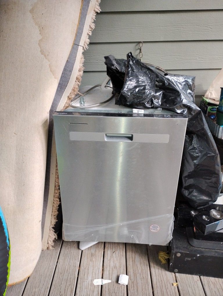 Whirlpool Dishwasher