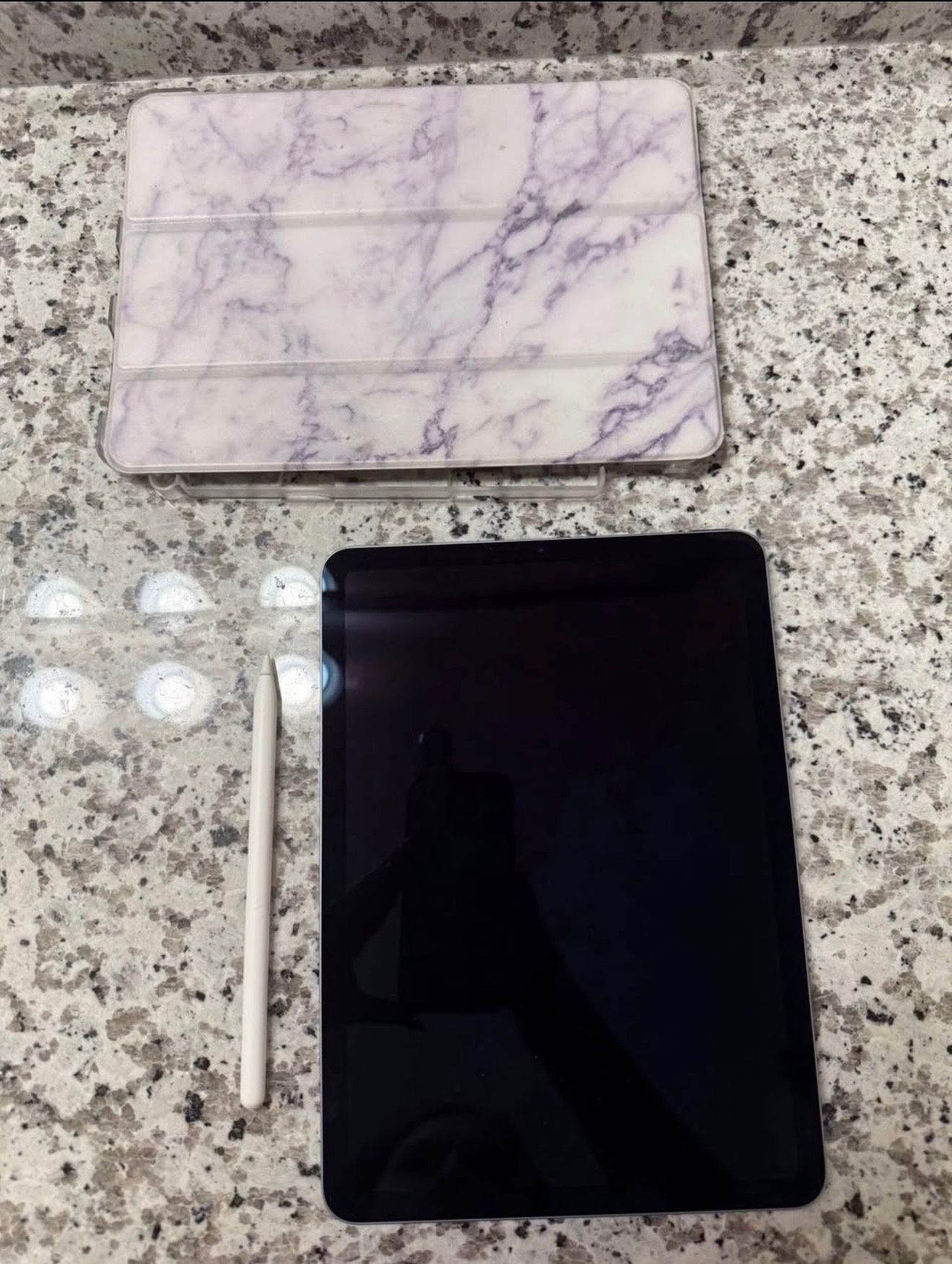 iPad Air + Apple Pencil + Case