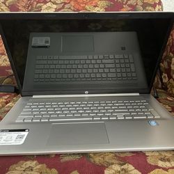 Laptop HP 17" 11generacion,  4gb Ram,  245GB SSD,  Windows 11