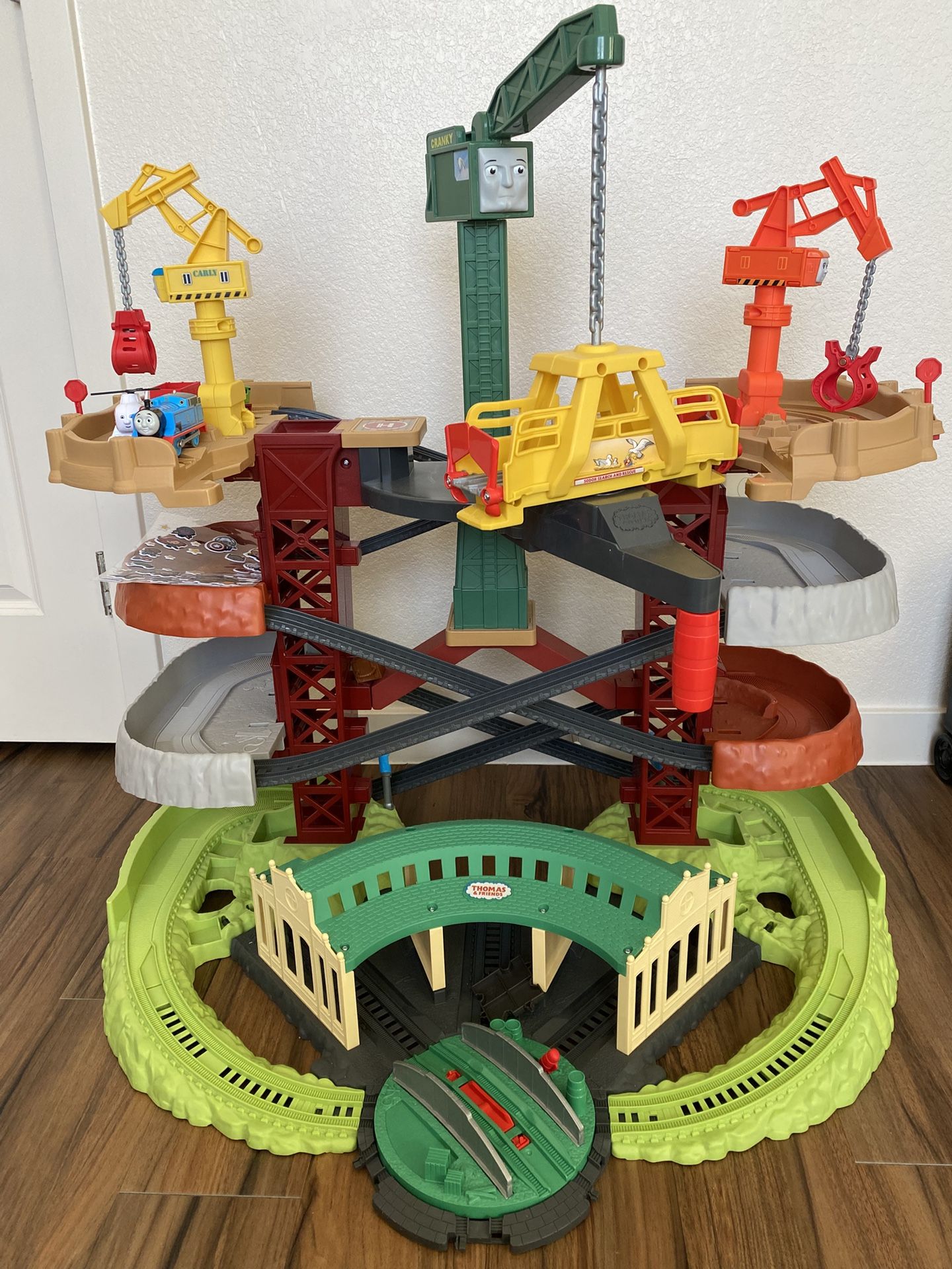 Thomas & Friends Multi-Level Toy Track Set, Trains & Cranes Super Tower, 2.5 Ft Tall with 3 Characters for Preschool Kids Ages 3+ Years