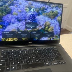 Dell XPS 15 7590 Silver 4K 2.6 GHz 17-9750H 16GB 512GB GTX 1650