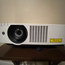 Panasonic Projector 