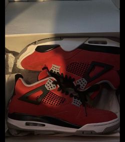 Jordan 4s up