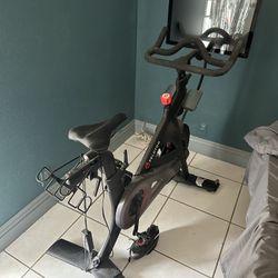 Peloton In great condition $650 OBO