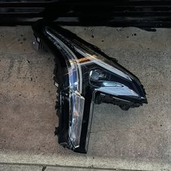2019-2022 Cadillac Xt4 Headlight Oem