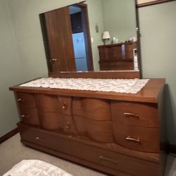 Long Bedroom Dresser With Long Mirror