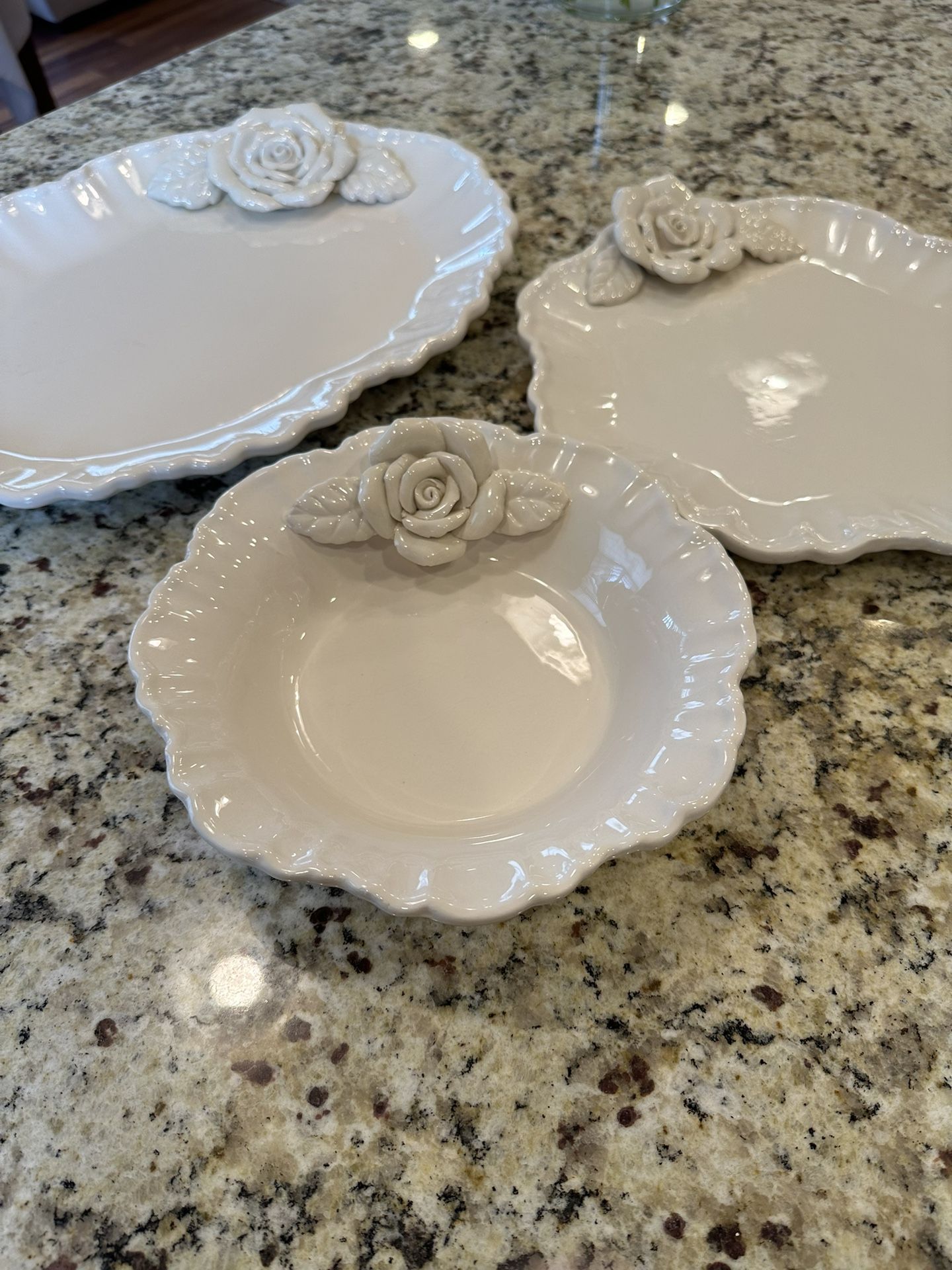 Super Rare! Vintage - World Bazaars Inc., Ivory Colored, Porcelain Ceramic Rose Decorated Serving Platter, Plate, And Bowl Set