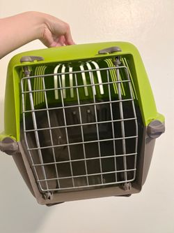 Hard-Sided Pet Carrier