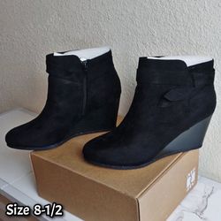 Ankle boots black velvet