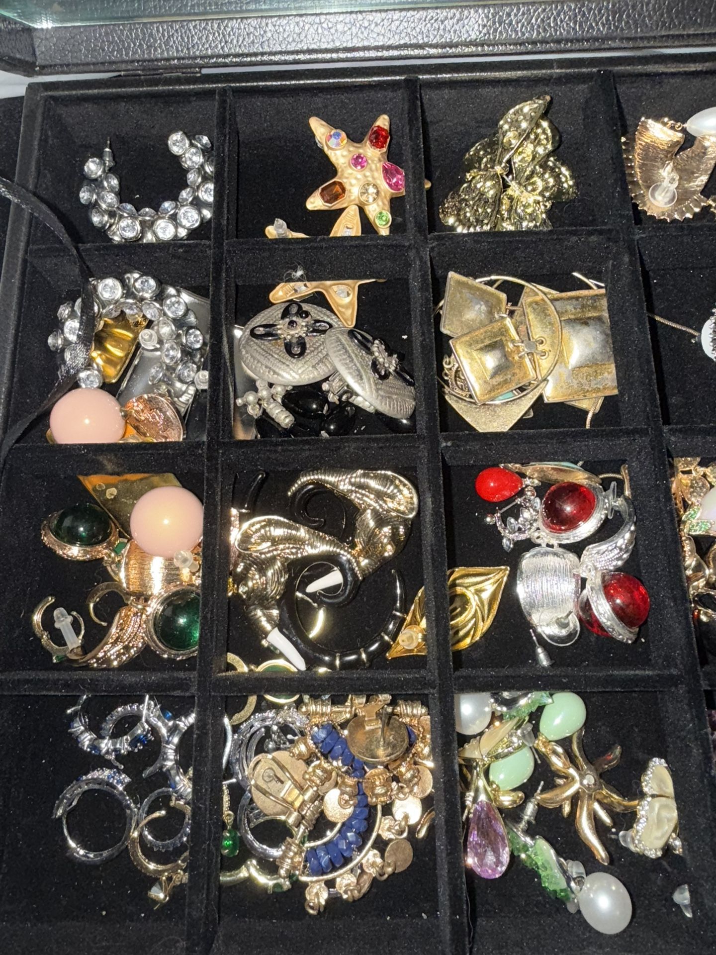 Earring Collected Silver 100 Item