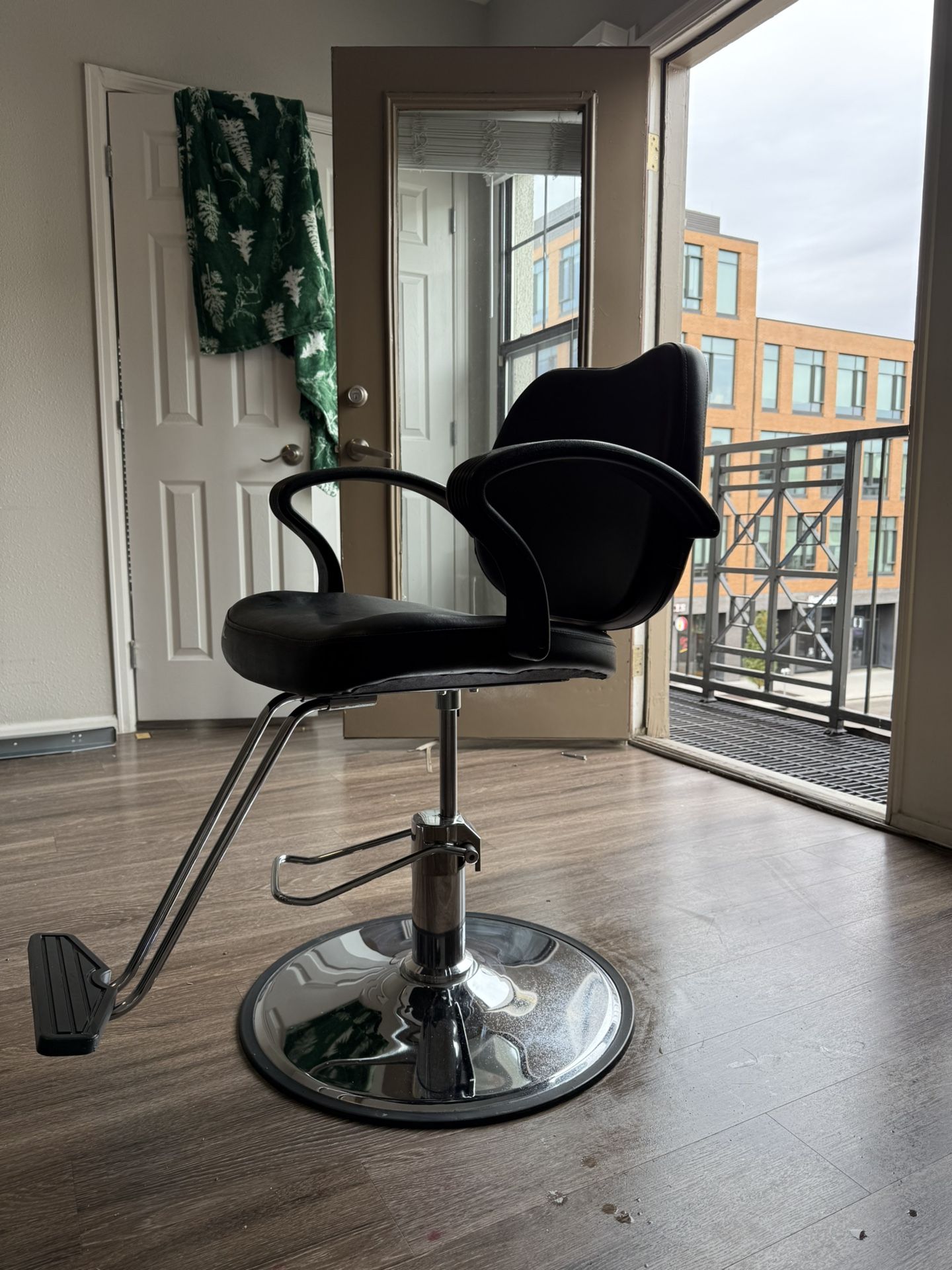 Barber Chair 