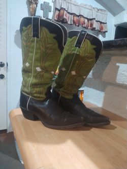 Used Women's Boots