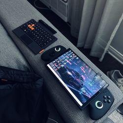 ONE-NETBOOK OneXPlayer X1 mini 8.8 inch Handheld Game Console, 32GB+2TB, Windows 11 AMD Ryzen 7 8840U (Black)