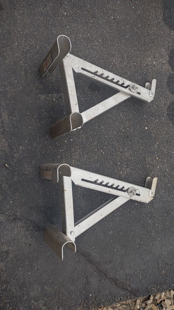 Ladder Jacks