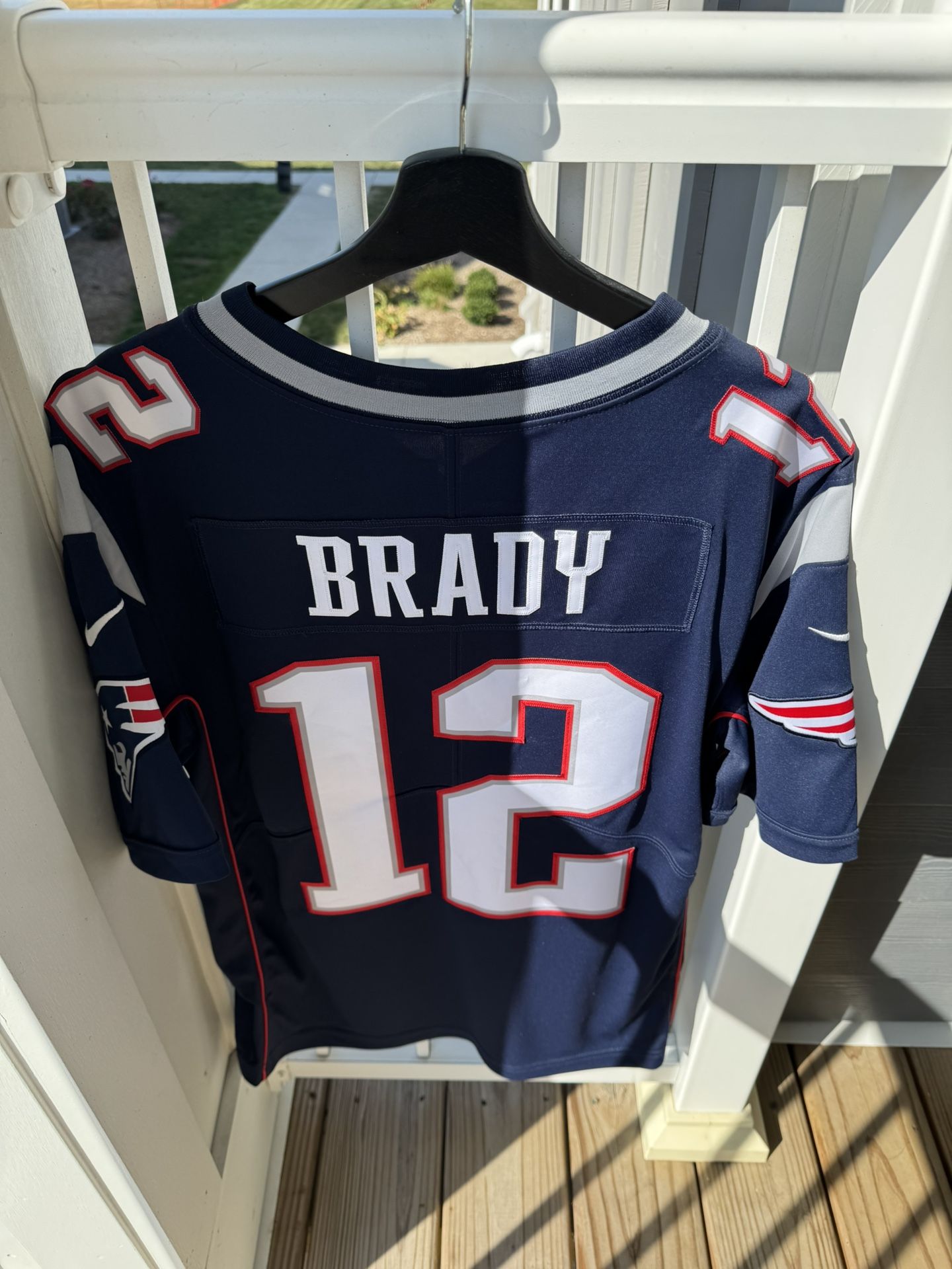 🐐 Tom Brady #12 Jersey – Size Medium 🏈