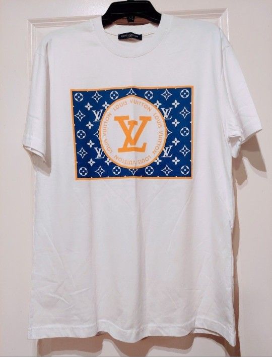 T-SHIRT FROM ITALY 🇮🇹 ( LV PARIS T-SHIRT ) SIZE MEDIUM