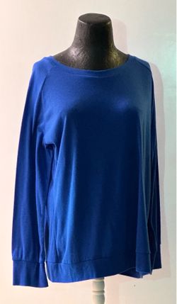 Blue long sleeve oversized light sweater