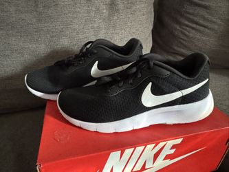 Gender Neutral Nike Shoes