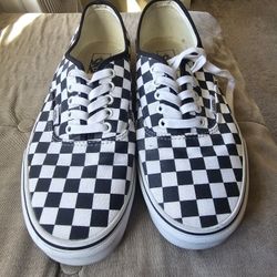 Mens VANS size 10.5 Checkered