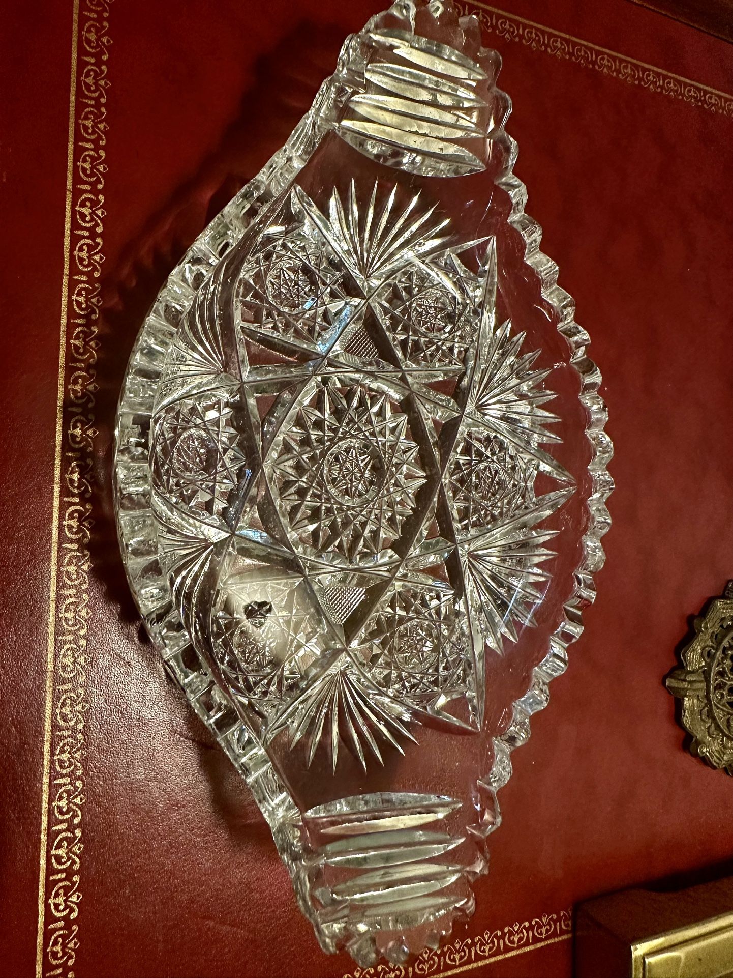 LOVELY ANTIQUE AMERICAN BRILLIANT CUT GLASS CANDY DISH