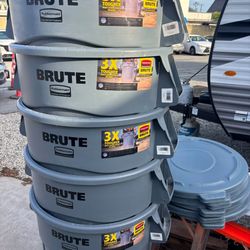 TRASH CAN W/ LID RUBBERMAID BRUTE 44 GALLON