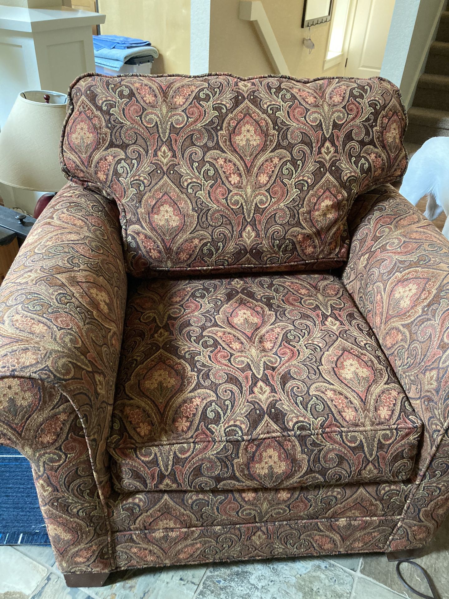 Nice quality, soft side chair