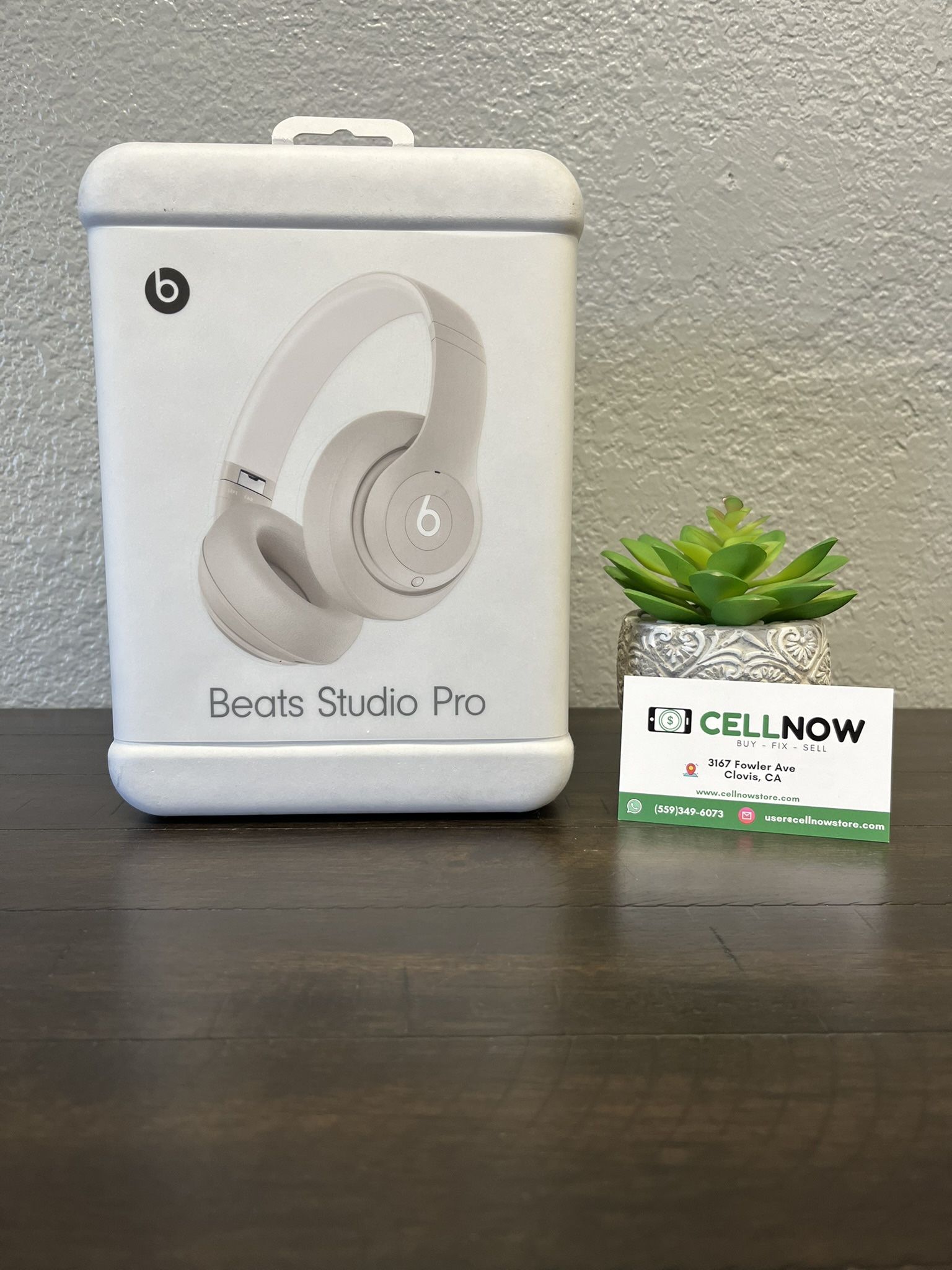 Beats Studio Pro Wireless White Sealed