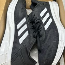 Men’s Adidas Running Gym Shoes See 10.5