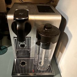 Nespresso Delonghi
