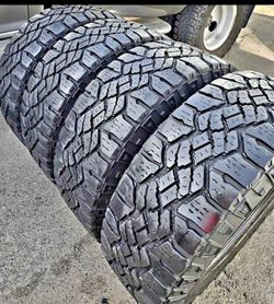 275 70 R 18 Goodyear tires en perfectas condiciones de Vida