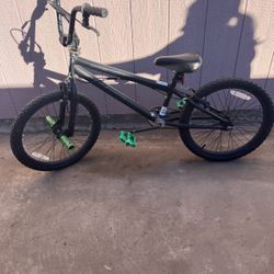  Biker BMX