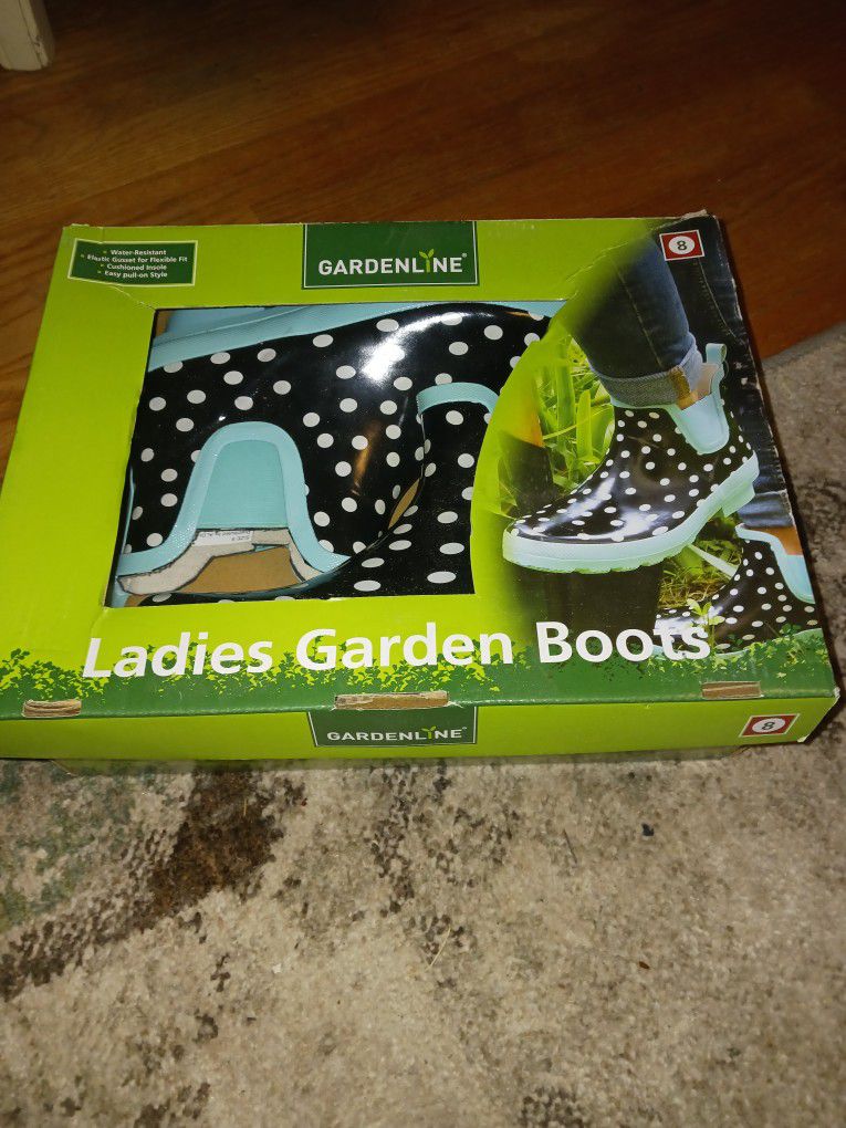 New Ladies Size 8 Garden/rain Boots