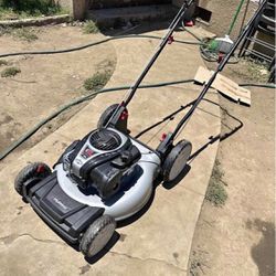 Murray 21 in. 140 cc Briggs and Stratton Walk Behind Gas Push Lawn Mower with Height Adjustment and