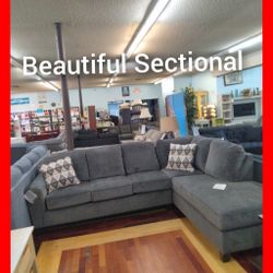 😍 Beautiful Sectional 