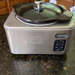 Almost New  Slow cooker 