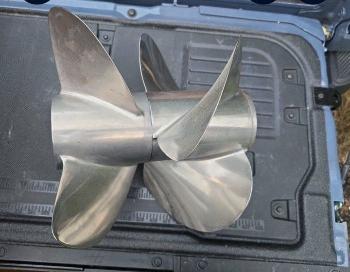 Volvo Penta Dual Prop