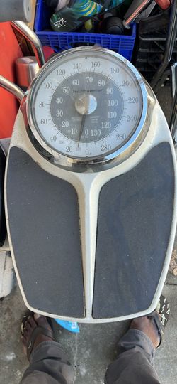 Healthometer mechanical bathroom scale
